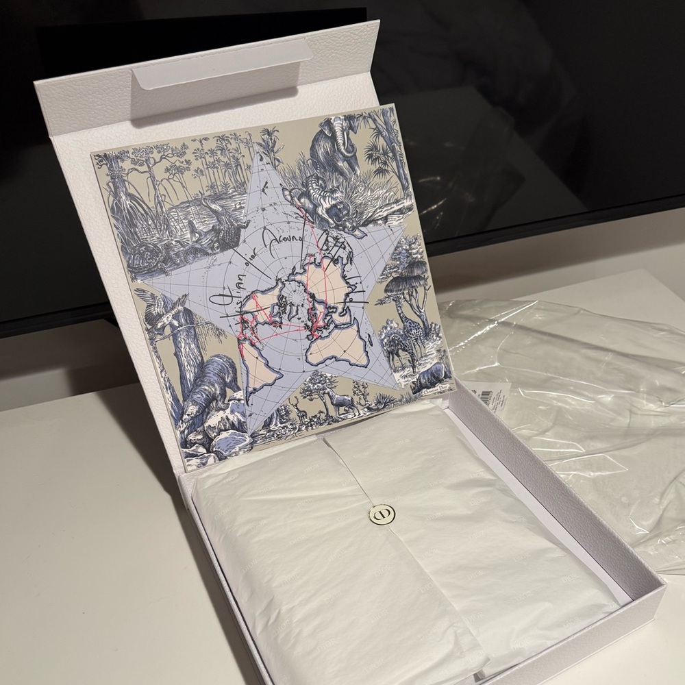 DIOR PUZZLE